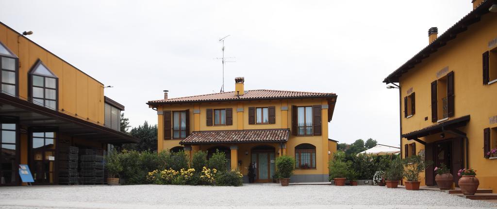 Agriturismo Gaggioli Borgo Delle Vigne Дзола-Предоза Экстерьер фото
